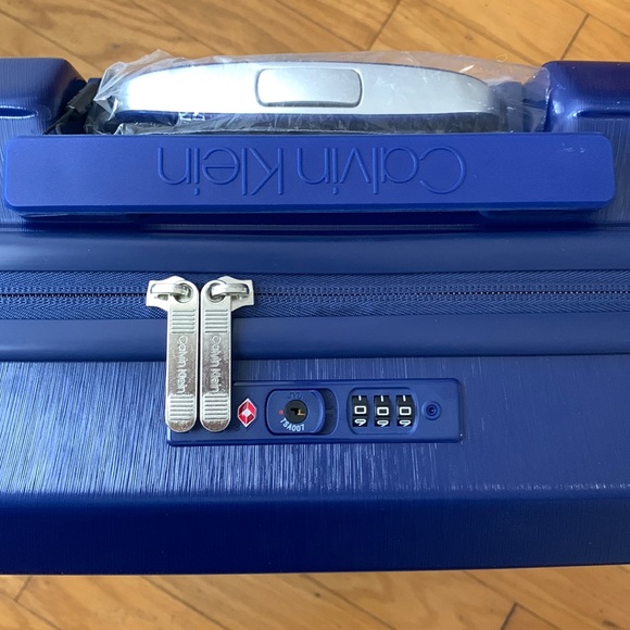 Calvin Klein Royal Blue Hard-Case 20” Carry-On - Picture 10 of 17